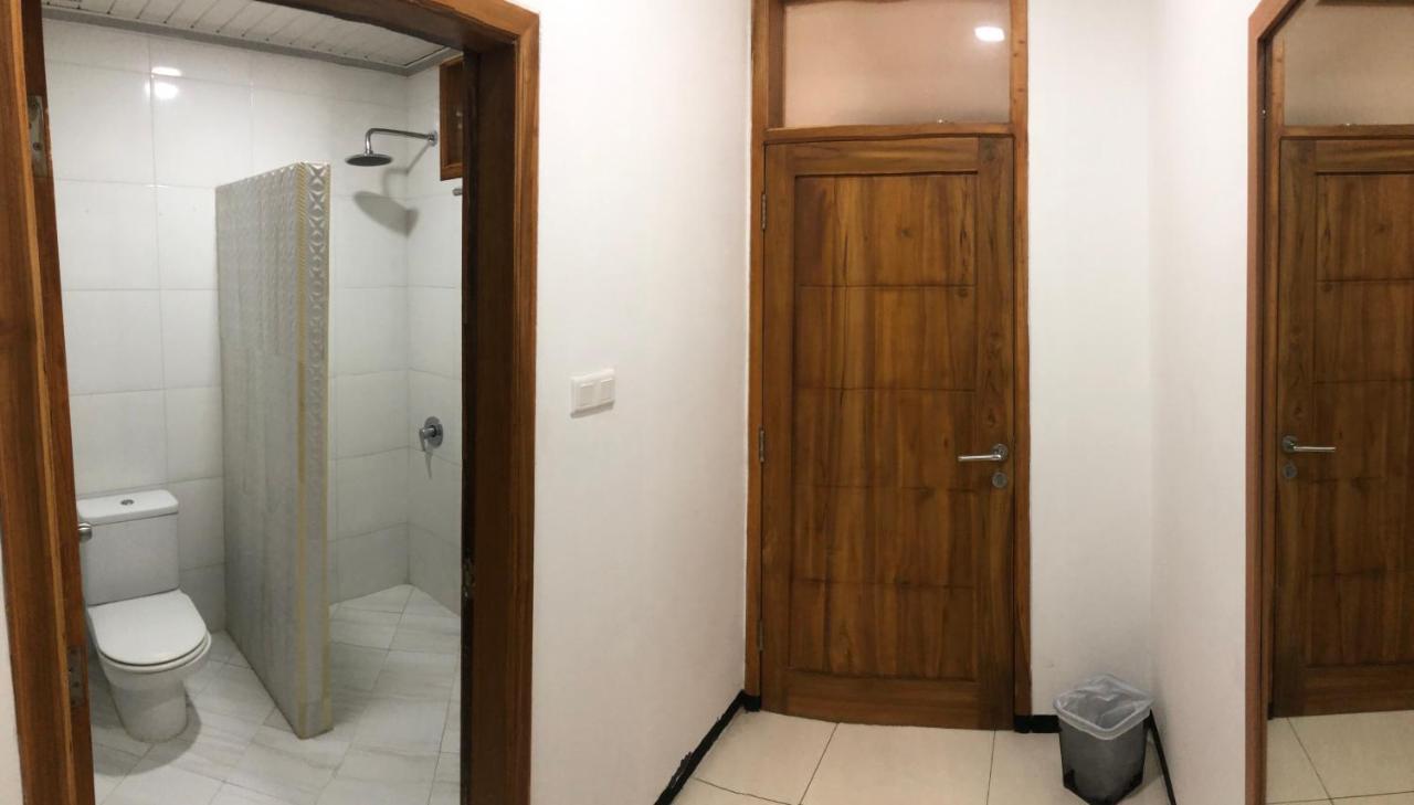 Aurora Hotel Siliwangi Cirebon Bagian luar foto