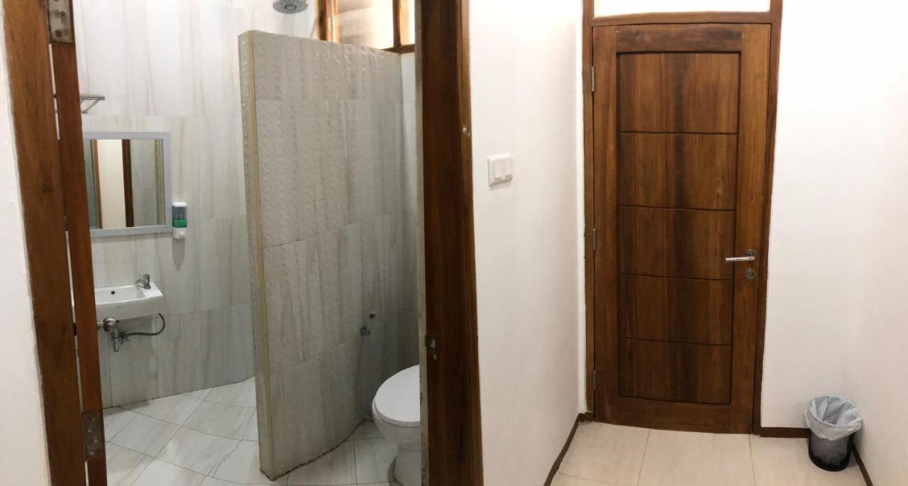 Aurora Hotel Siliwangi Cirebon Bagian luar foto